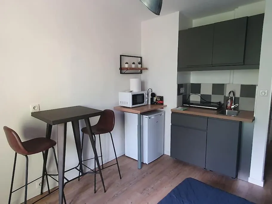 Studio Aix Avec Stationnement Aix-en-Provence Apartment