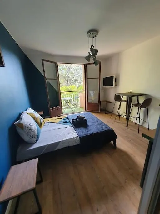 Studio Aix Avec Stationnement Aix-en-Provence Apartment